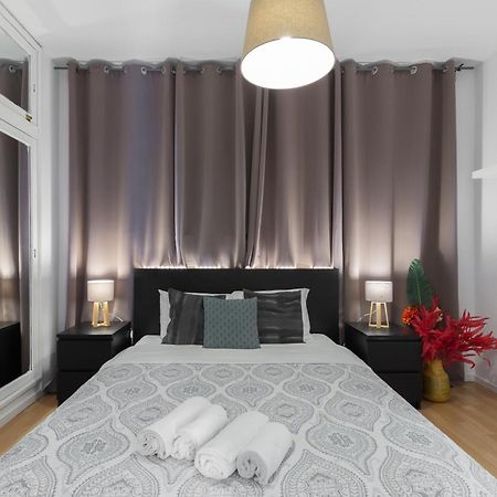 Host Wise - Large Flat W Terrace - Ace Location At Aliados Leilighet Porto Eksteriør bilde