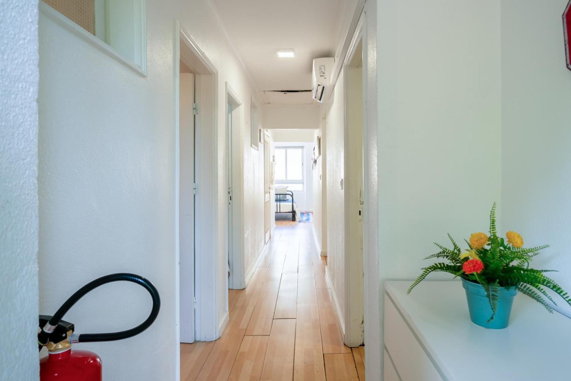 Host Wise - Large Flat W Terrace - Ace Location At Aliados Leilighet Porto Eksteriør bilde