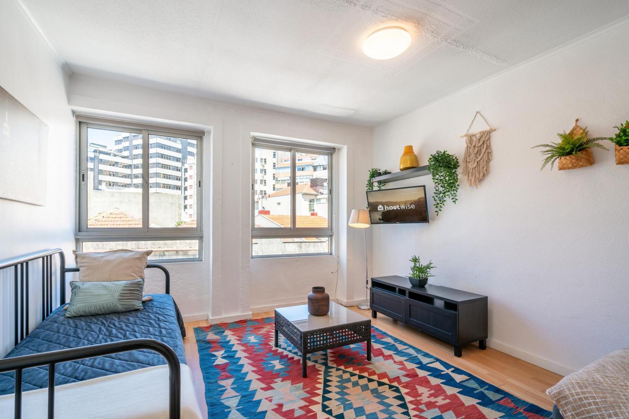 Host Wise - Large Flat W Terrace - Ace Location At Aliados Leilighet Porto Eksteriør bilde