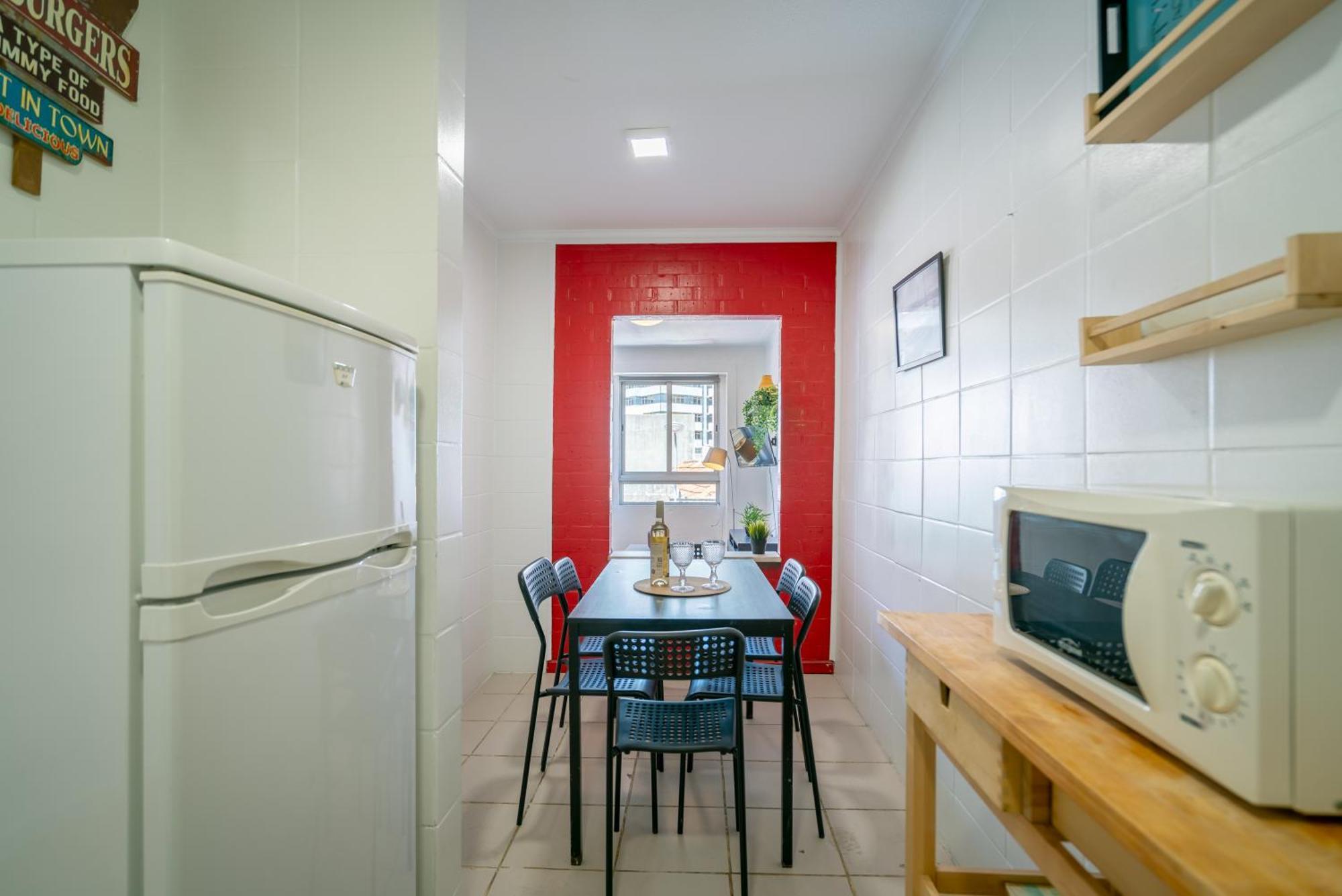 Host Wise - Large Flat W Terrace - Ace Location At Aliados Leilighet Porto Eksteriør bilde