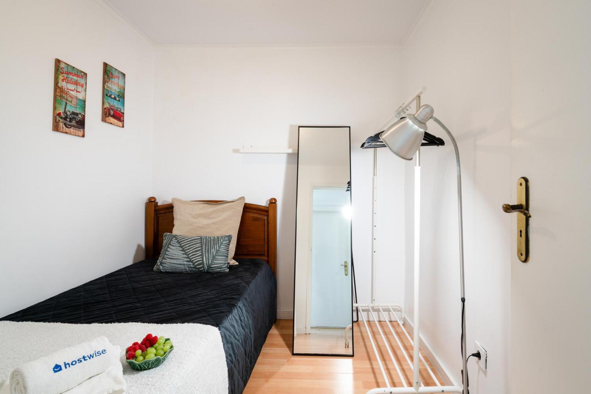 Host Wise - Large Flat W Terrace - Ace Location At Aliados Leilighet Porto Eksteriør bilde