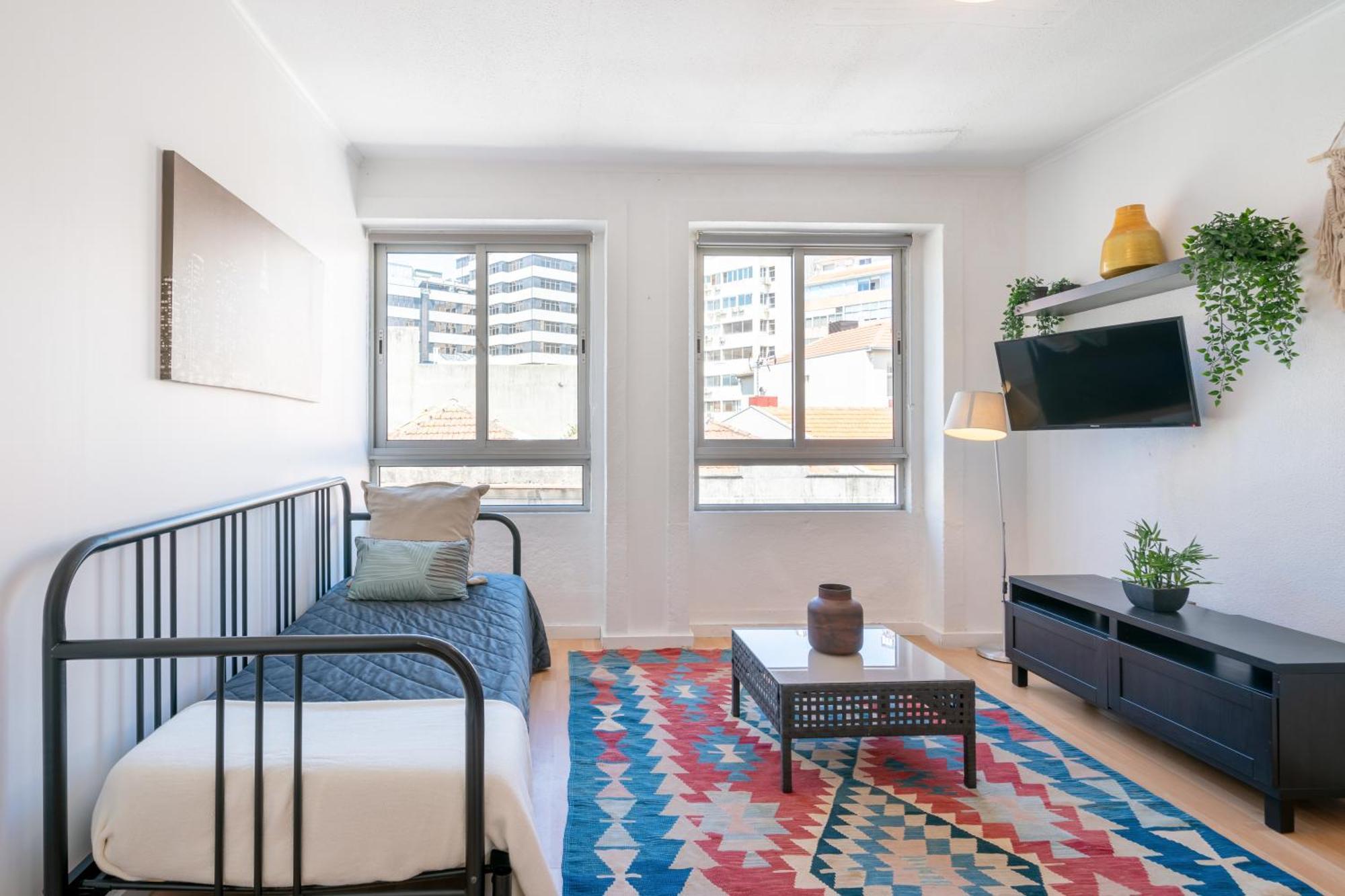 Host Wise - Large Flat W Terrace - Ace Location At Aliados Leilighet Porto Eksteriør bilde