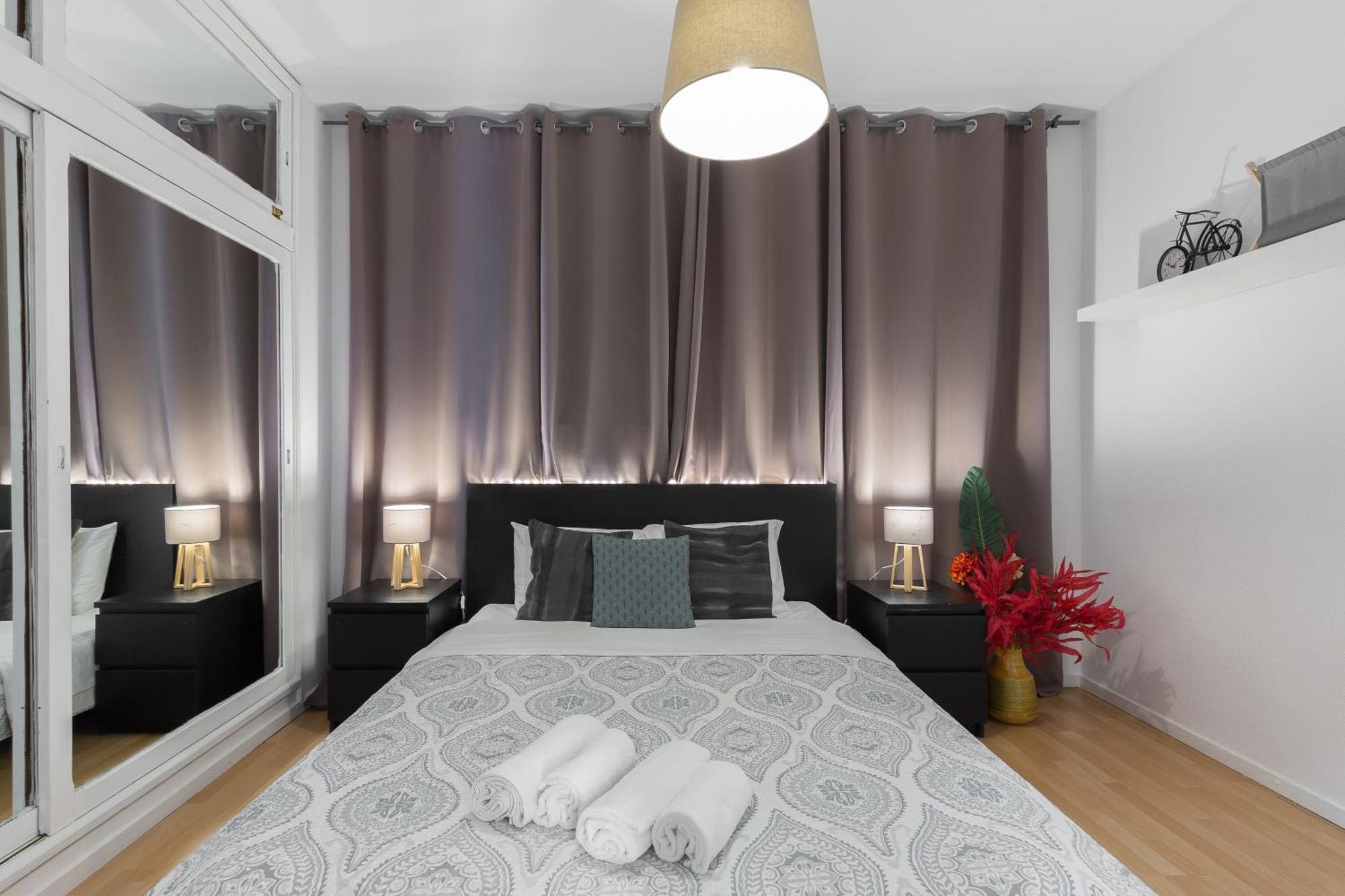 Host Wise - Large Flat W Terrace - Ace Location At Aliados Leilighet Porto Eksteriør bilde