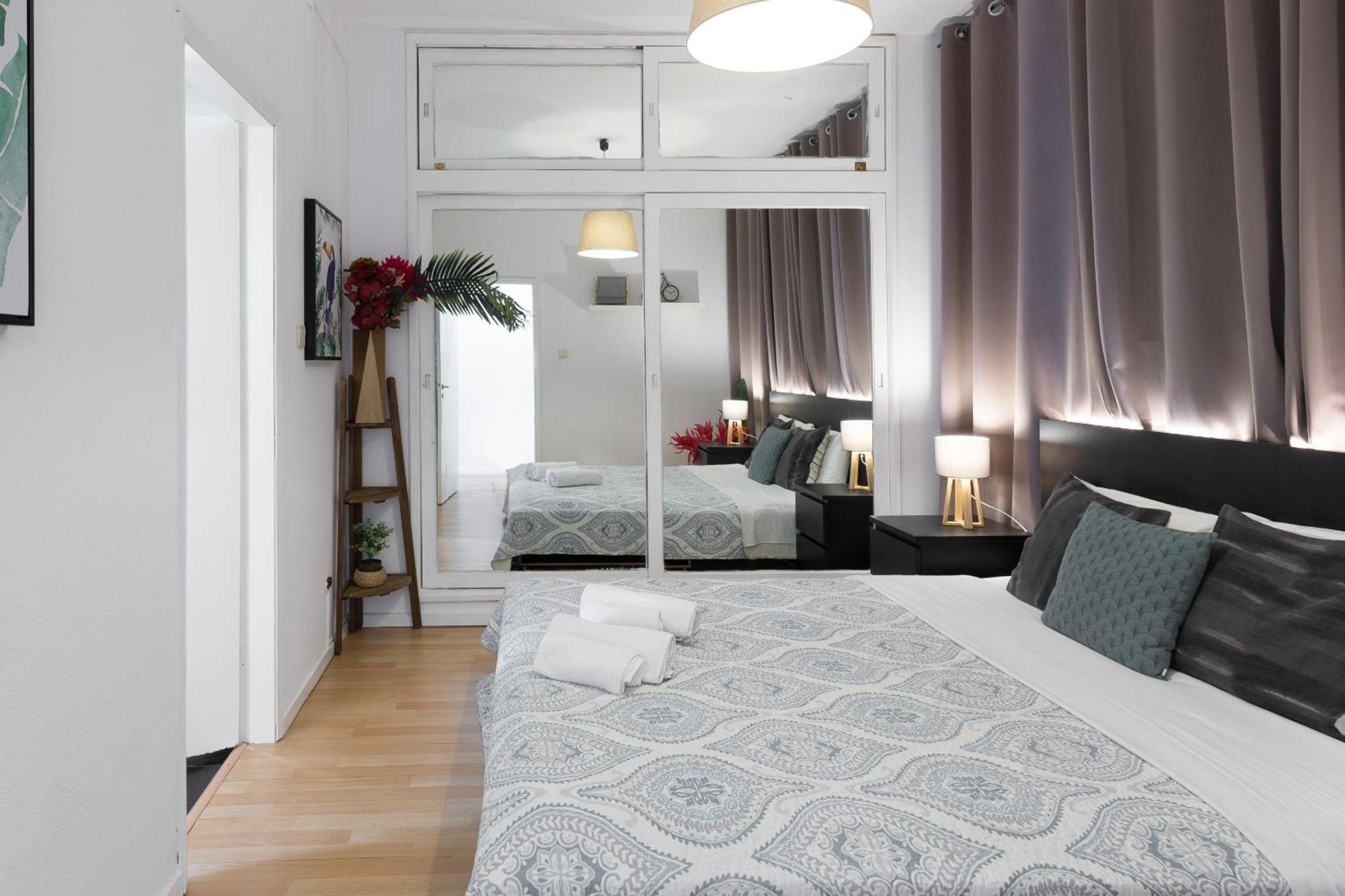 Host Wise - Large Flat W Terrace - Ace Location At Aliados Leilighet Porto Rom bilde